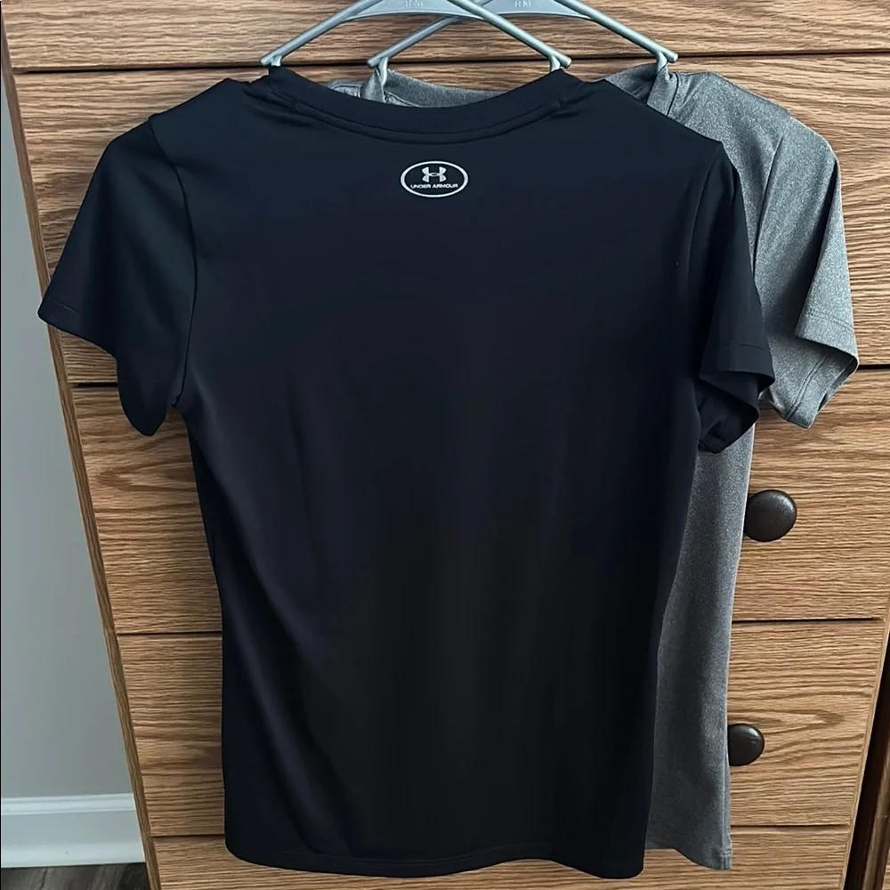2 Under Armour Women's Short Sleeve V-Neck Tops - Gray and Black - Picture 5 of 6